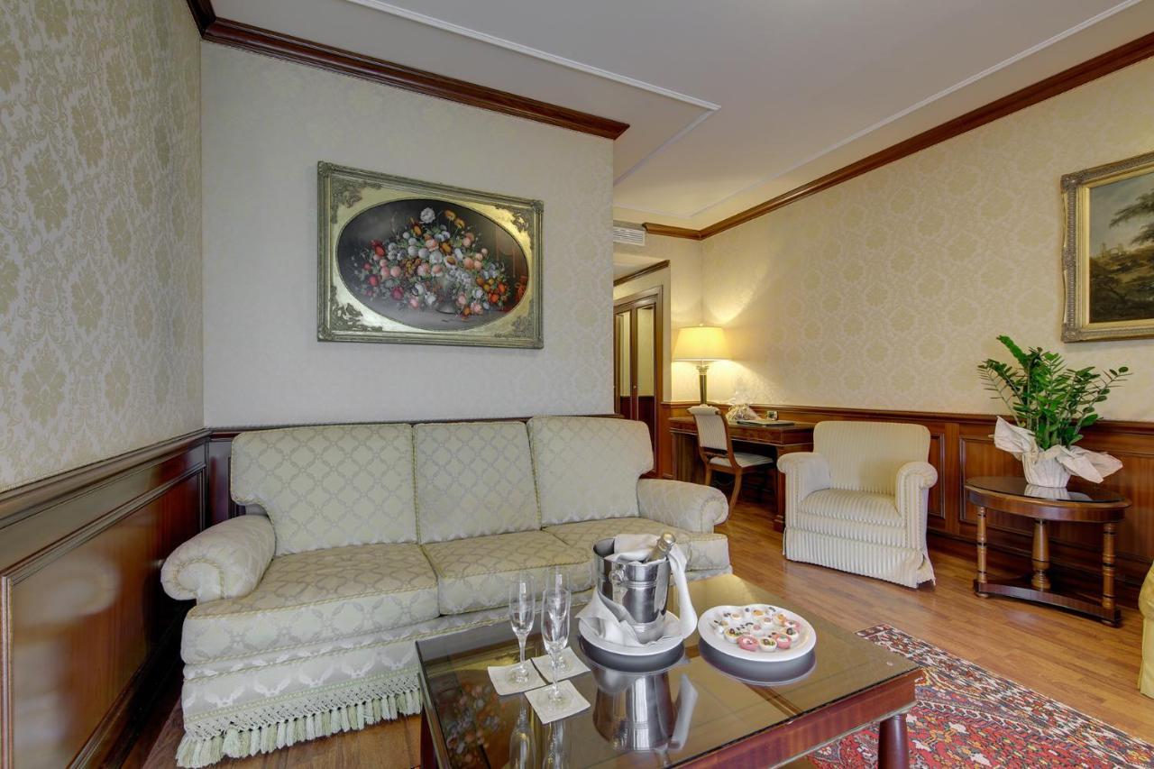 Hotel Splendid Baveno Bagian luar foto