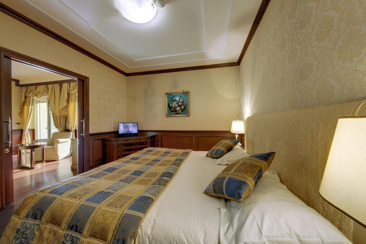 Hotel Splendid Baveno Bagian luar foto