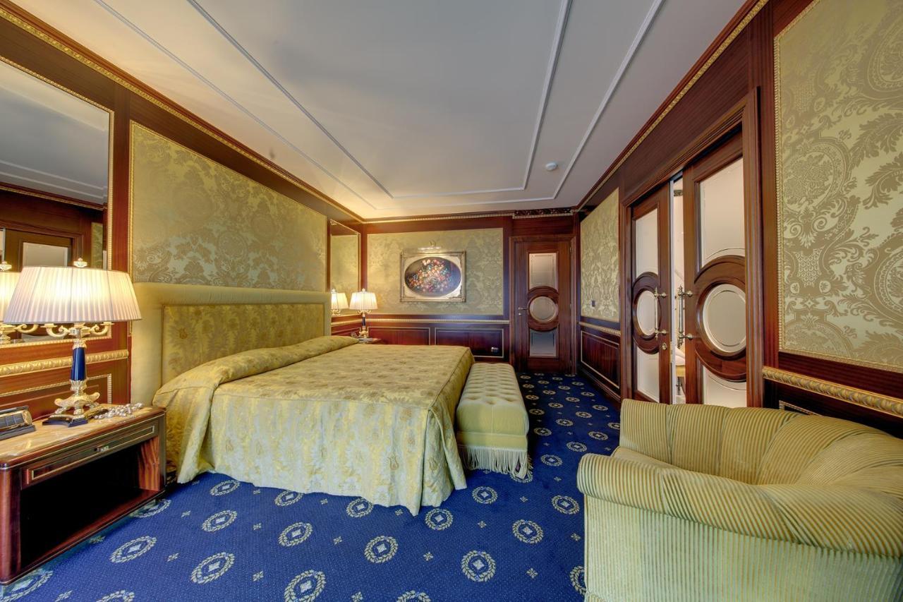 Hotel Splendid Baveno Bagian luar foto